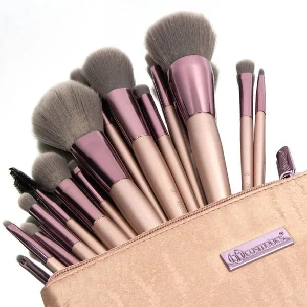 BH Cosmetics Lavish 15 Piece Brush Set with Brush Bag - The Body Essential