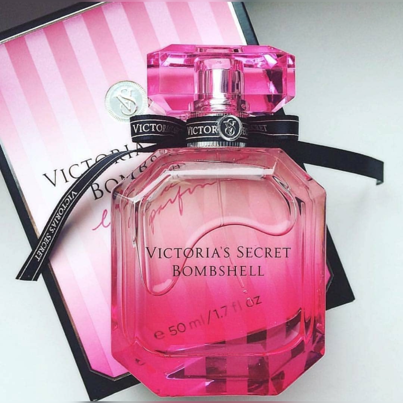 Victoria Secret Bombshell Perfume ( Original Leftover )