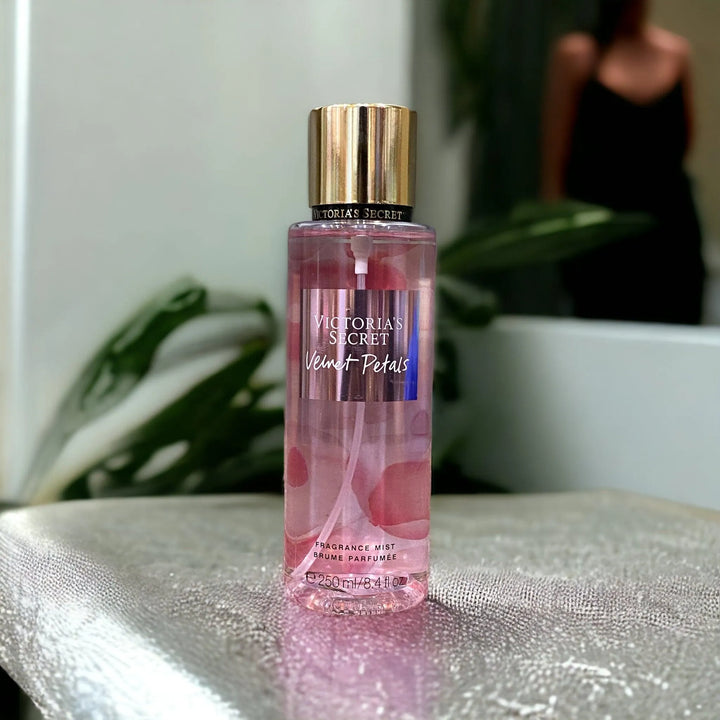 Victoria Secret Velvet Petals - The Body Essential