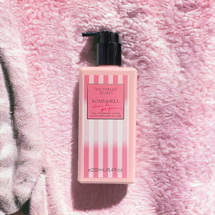 VICTORIA SECRET BOMBSHELL SIMPLE LOTION - The Body Essential