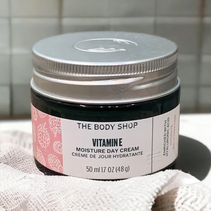 The Body Shop Vitamin E Moisture Day Cream - The Body Essential