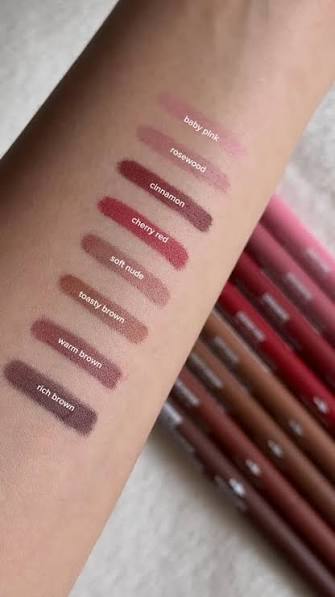 Huda Beauty Lip Contour Stain / Lip Tint